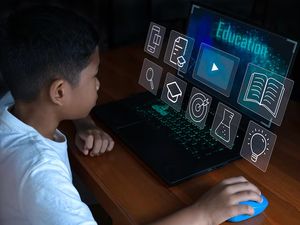 Explore Digital Education: Insights and Key Knowledge
