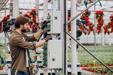 Transformer Manufacturing Explained: Production Technologies, Electrical Systems and Industrial Applications