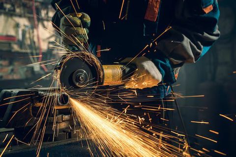 Welding Machine Manufacturing Explained: Industrial Welding Technologies & Fabrication Applications