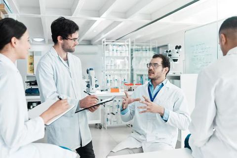 Pharmaceutical Manufacturing Process Explained: Production Technologies, Quality Systems and Industry Applications