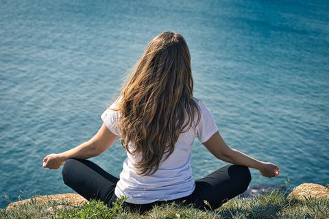 I Was A Huge Skeptic About 'Breathwork'. Then I Actually Tried It.