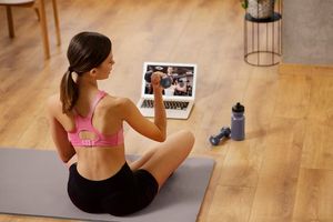 Online Personal Trainers: Benefits & How to Choose